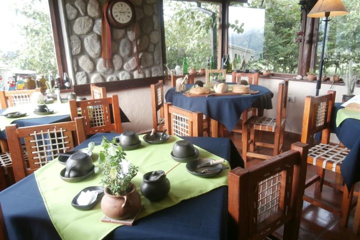 Dining 10 of 21
