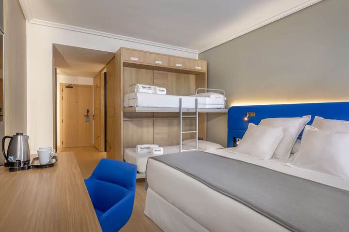 Room 16 of 74