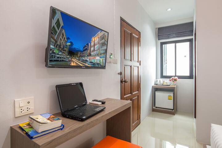 Room 6 of 43
