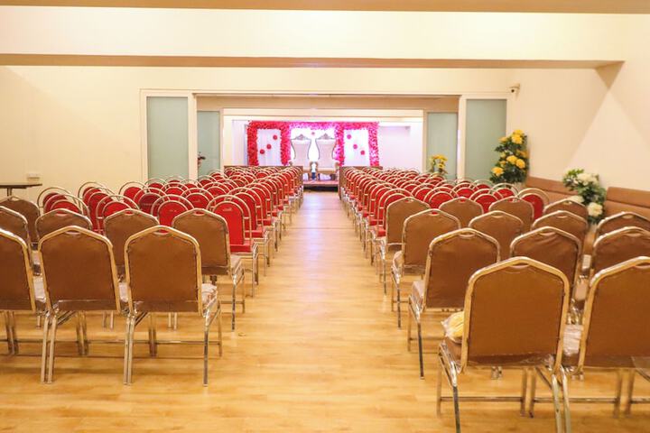 Ballroom/Hall 90 of 102