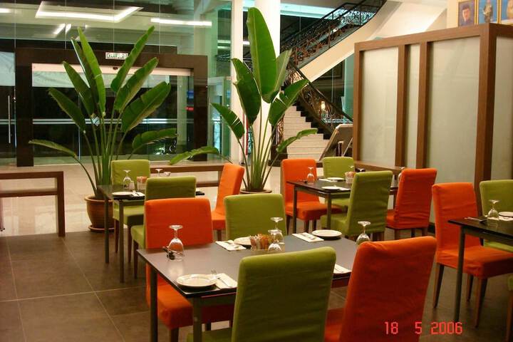 Dining Photos
