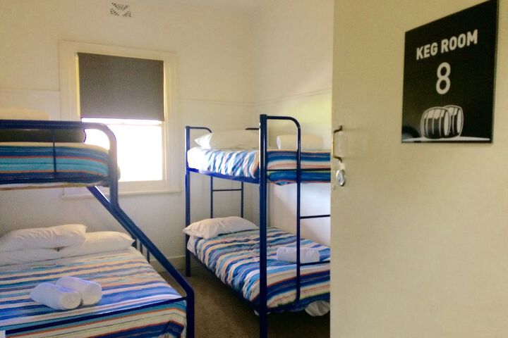 Room 15 of 34