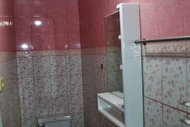 Room 100 of 141