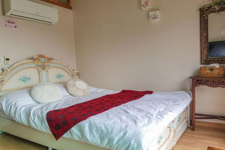 Room 43 of 72