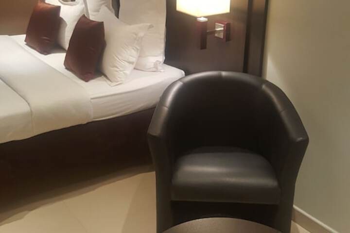 Room 19 of 33