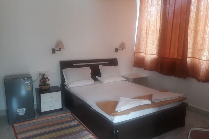 Room 17 of 37