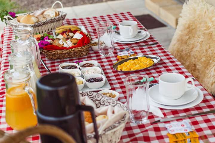 Breakfast/Coffee Service 144 of 159