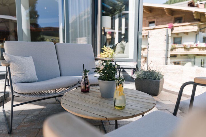 Sundeck 77 of 96