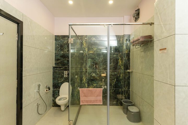 Room 14 of 21