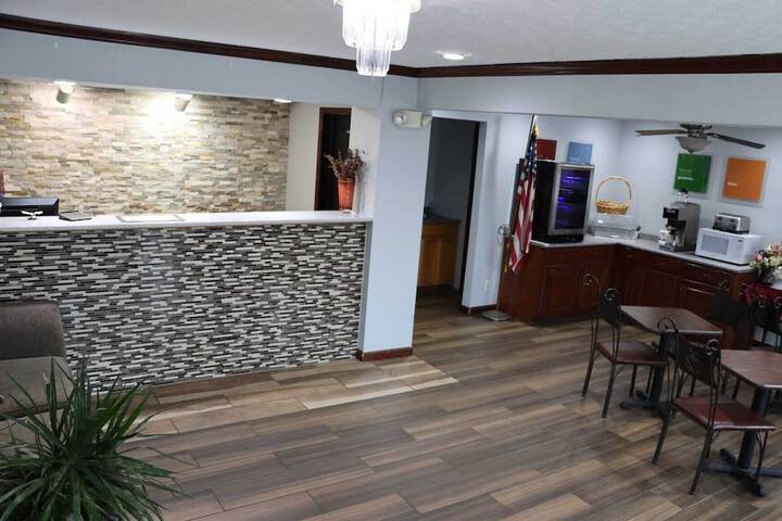 Hotel Interior 6 of 43