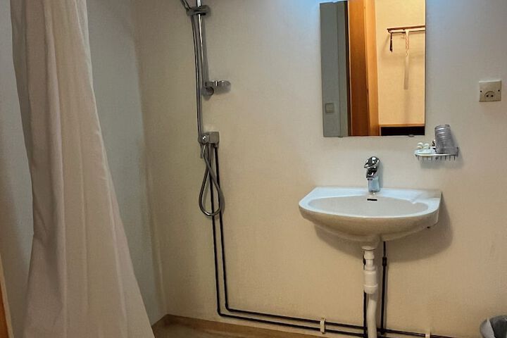 Room 40 of 92