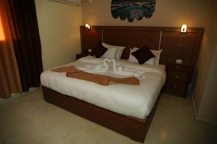 Room 10 of 37