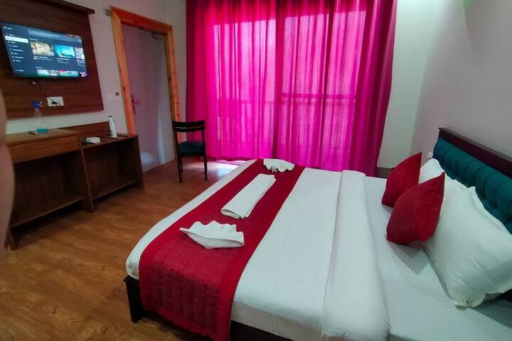 Room 8 of 31
