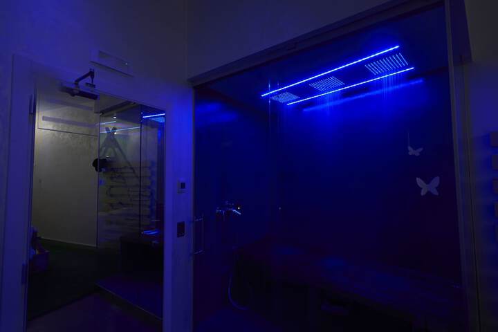 Room 61 of 87