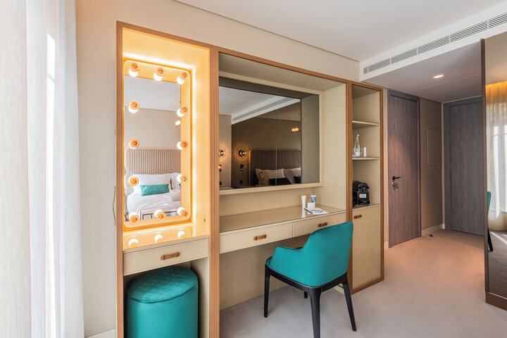 Room 30 of 113
