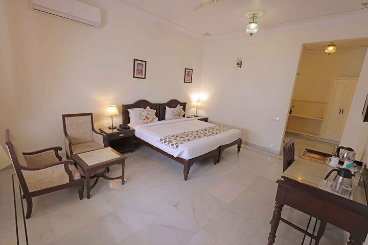 Room 50 of 144