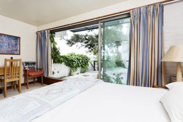 Room 14 of 30