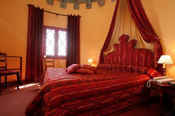 Room 2 of 13