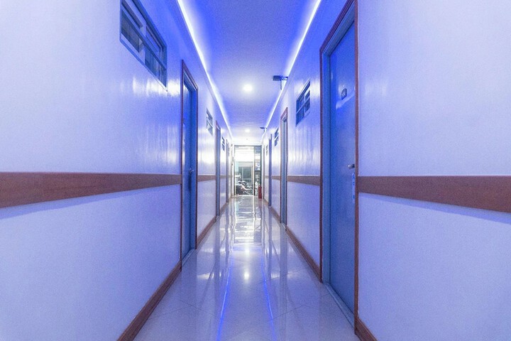 Ballroom/Hall 18 of 20
