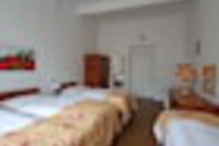 Room 107 of 324