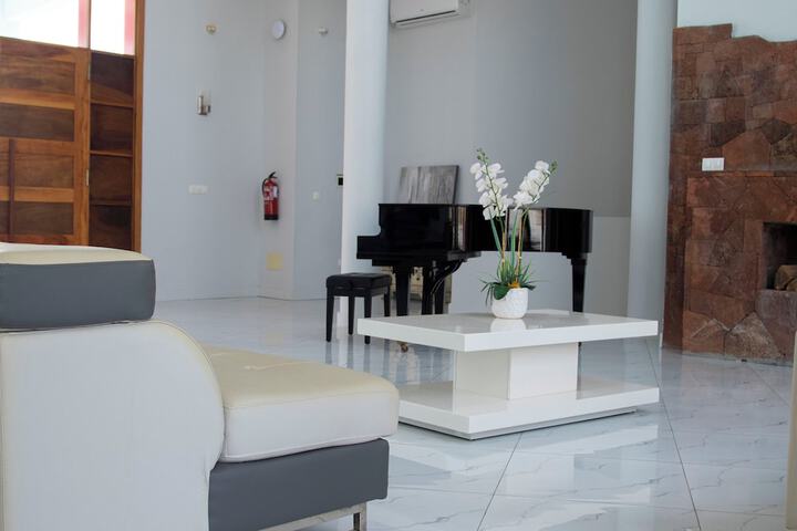 Hotel Interior 7 of 86