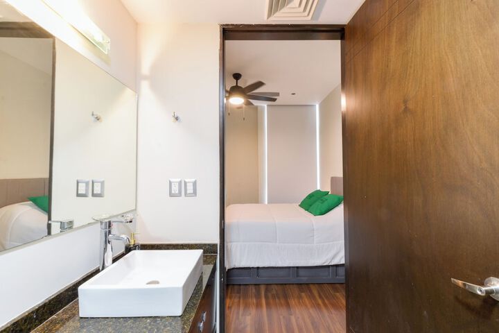 Room 17 of 46