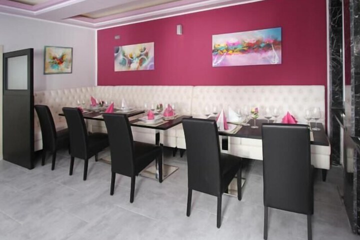 Dining 50 of 63