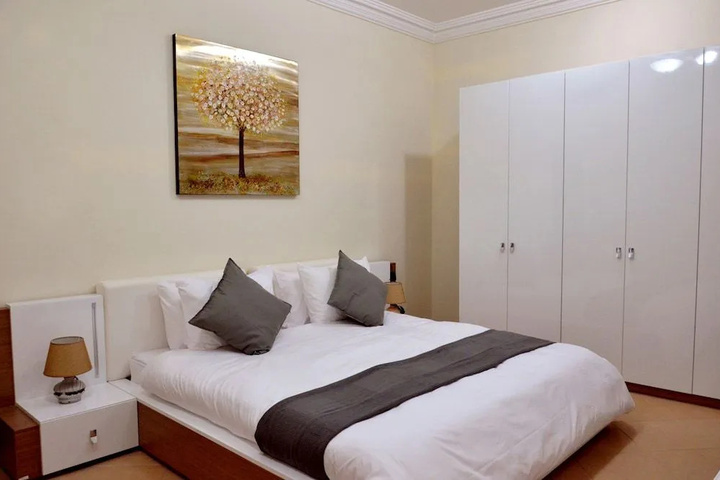 Room 3 of 14