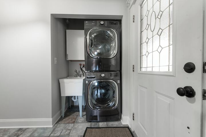 Laundry 152 of 225