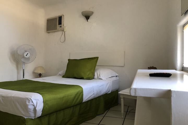 Room 19 of 91