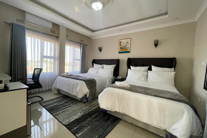 Room 12 of 24