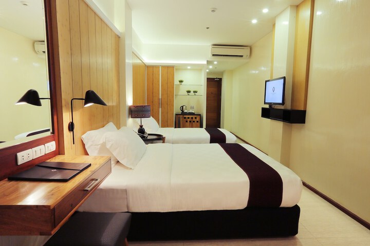 Room 6 of 110