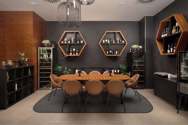 Dining 45 of 66