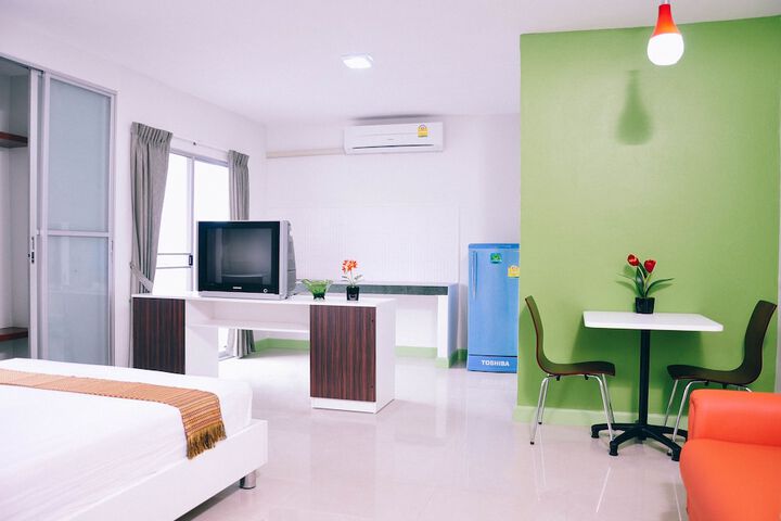 Room 13 of 48