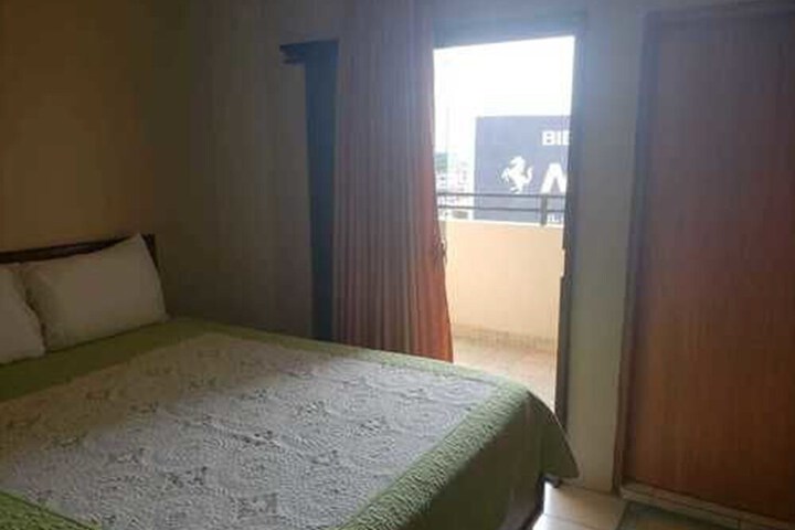 Room 10 of 44