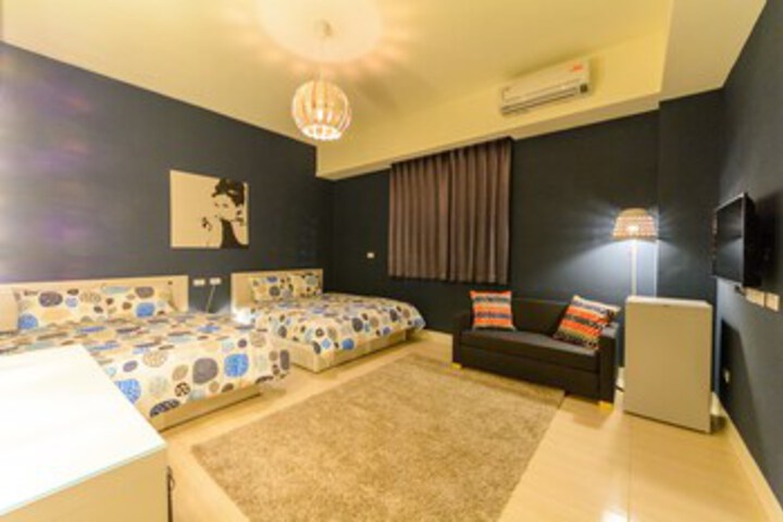 Room 13 of 43