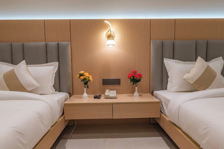 Room 26 of 80