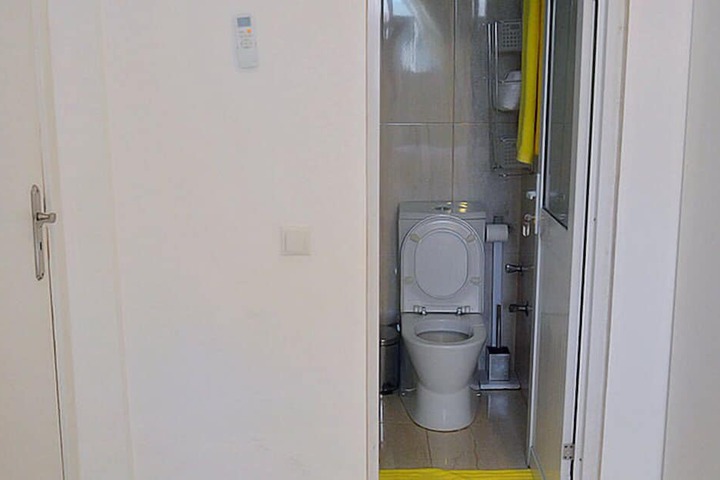 Room 14 of 17
