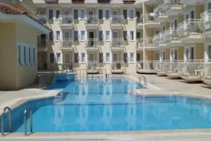 Pool 20 of 25
