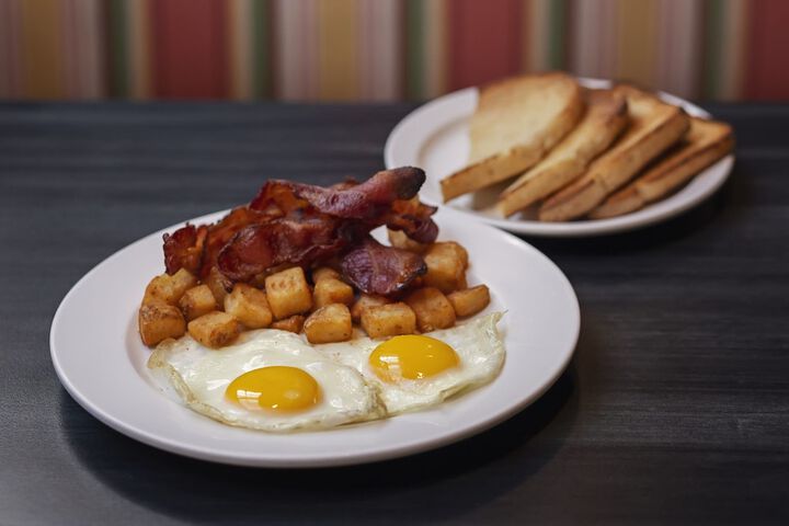 Breakfast/Coffee Service 32 of 38