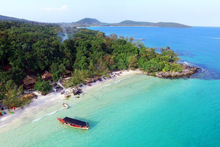 White Beach Bungalows in Koh Rong