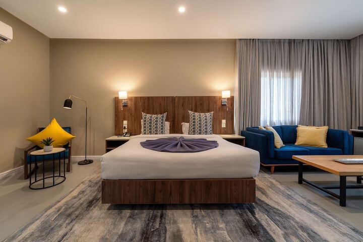 Room 5 of 25