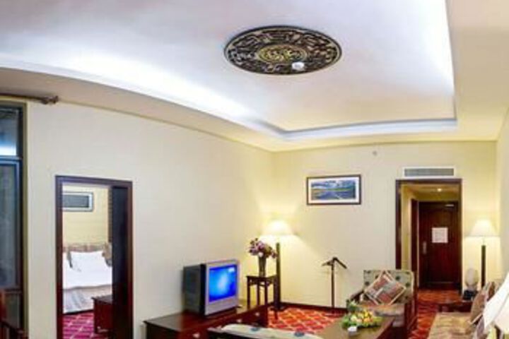 Room 6 of 49