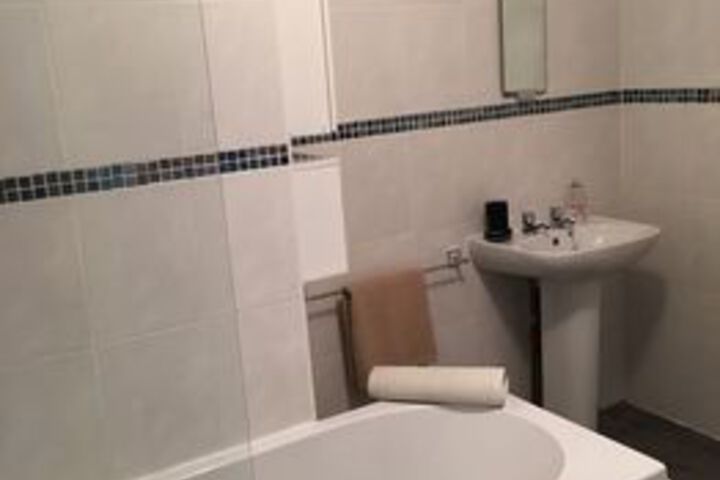 Room 2 of 49