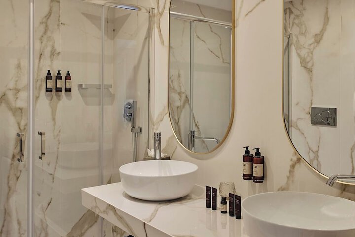 Clean Restrooms