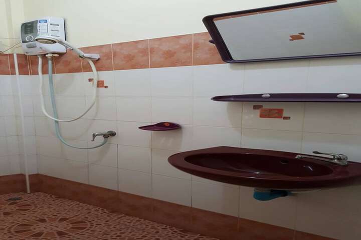 Room 37 of 61