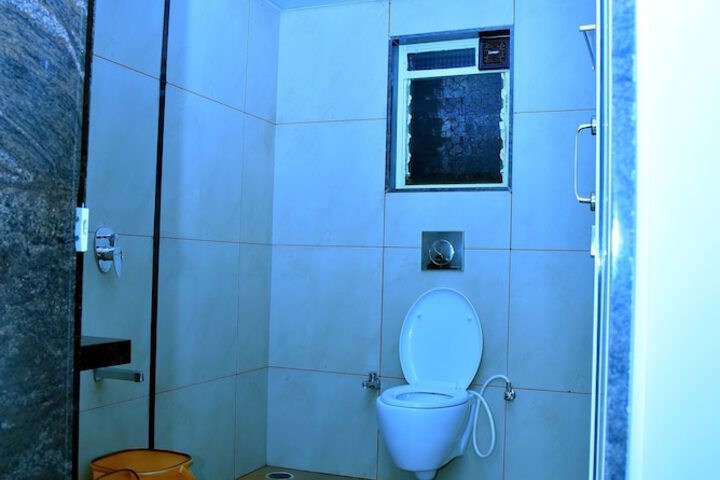 Room 53 of 86