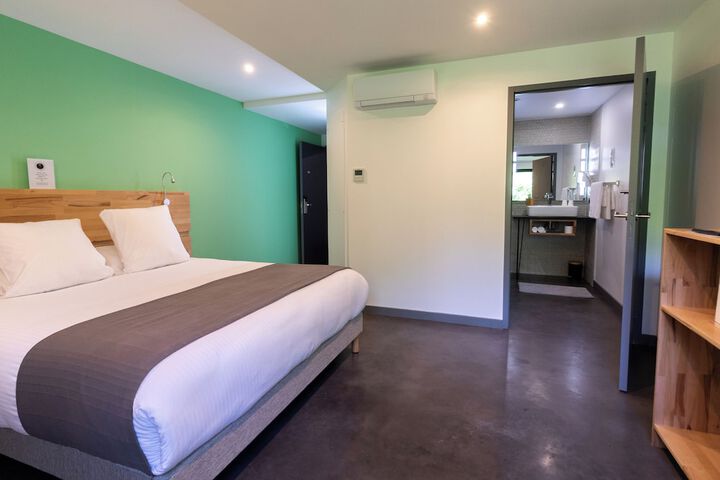 Room 3 of 22