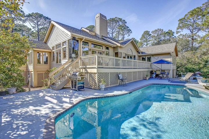 Pool 14 of 22