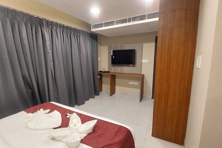 Room 6 of 23